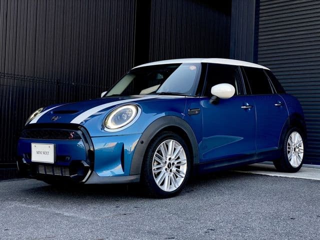 Car thumbnail 2