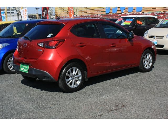 Car thumbnail 3