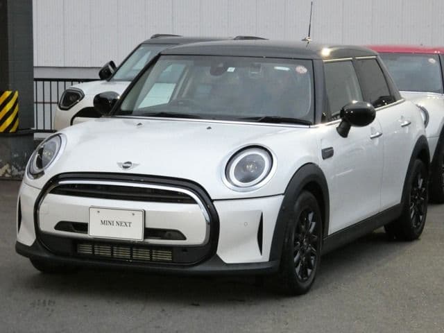 Car image 1