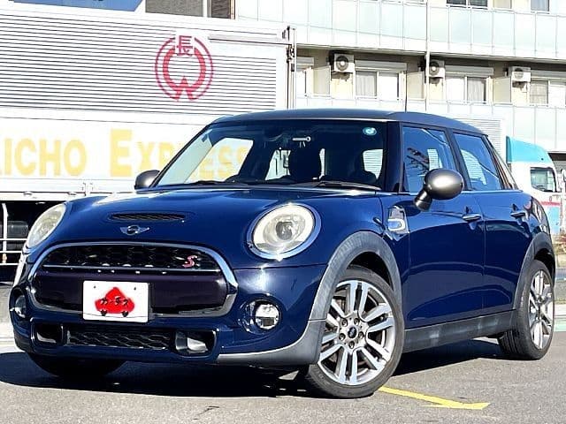 Car image 1