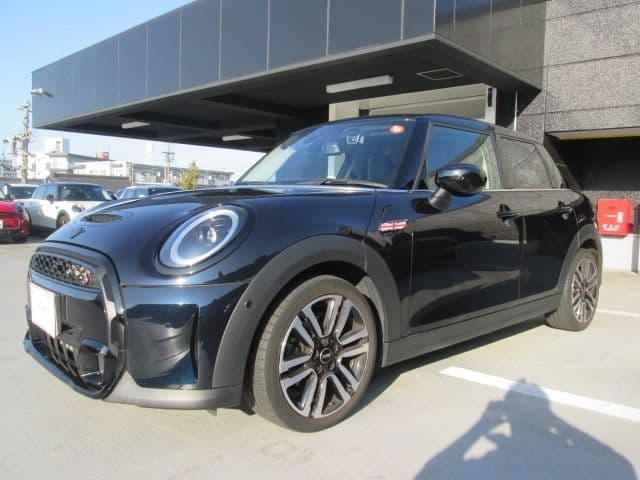 Car thumbnail 4