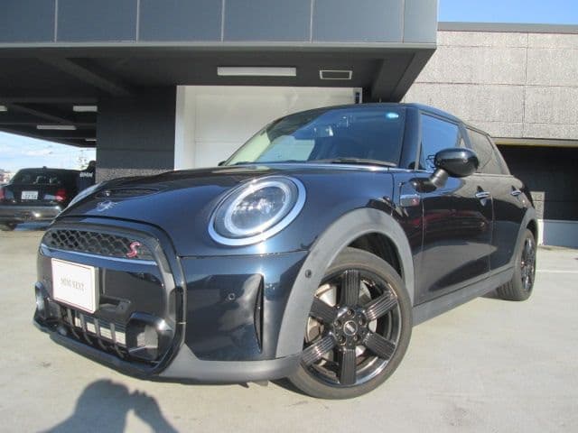 Car image 1