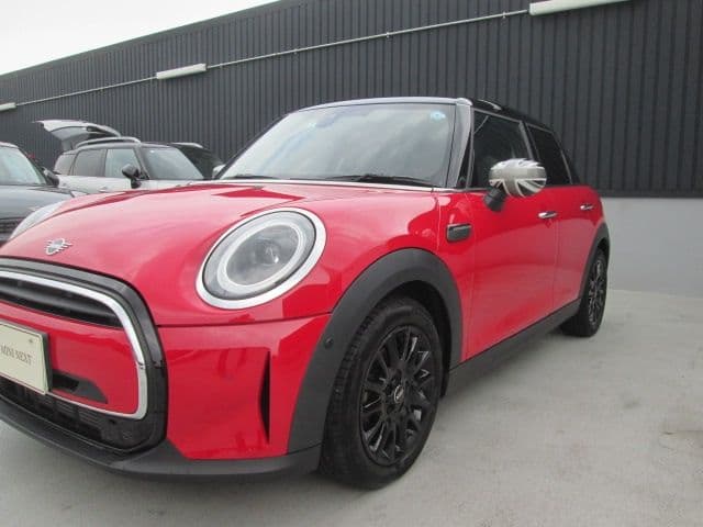 Car thumbnail 4