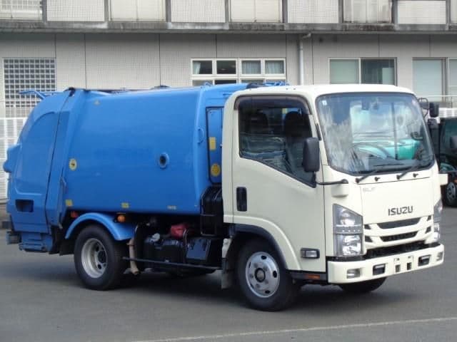 ISUZU