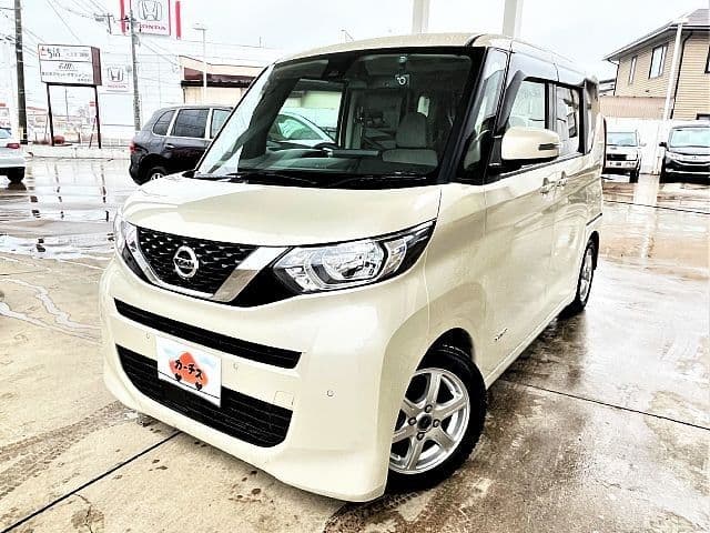 NISSAN