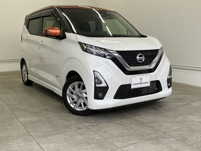 NISSAN