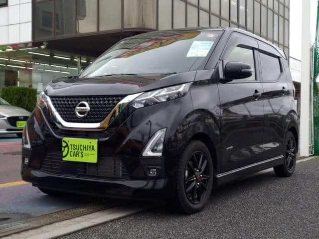 NISSAN