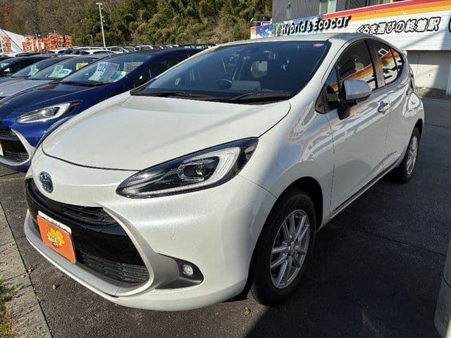 Car image 1