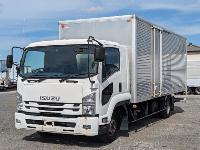 ISUZU