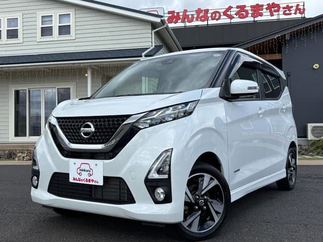NISSAN