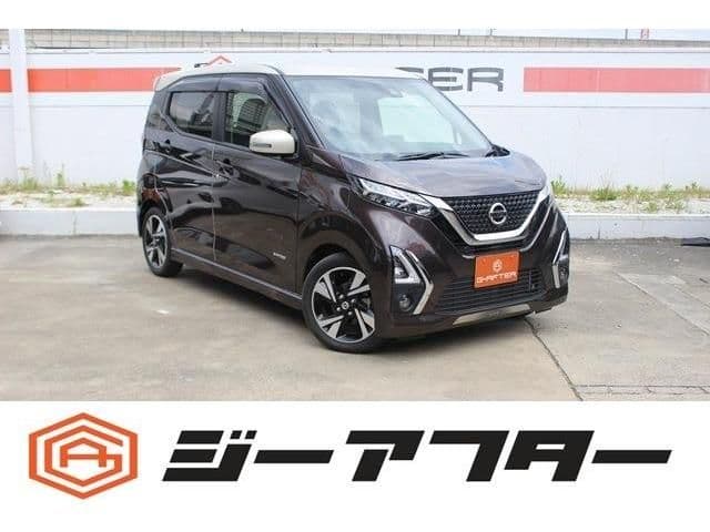 NISSAN
