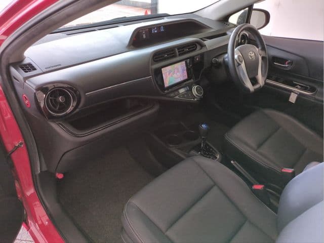 Car thumbnail 3