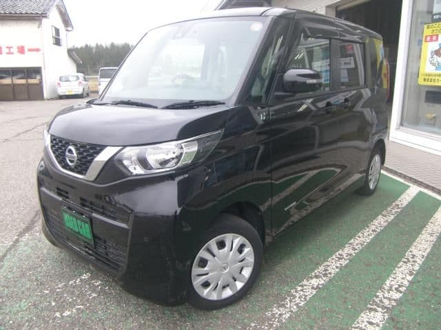 NISSAN