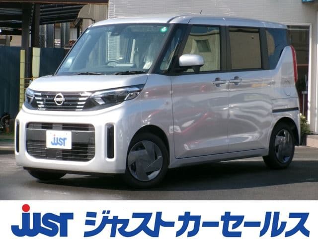 NISSAN