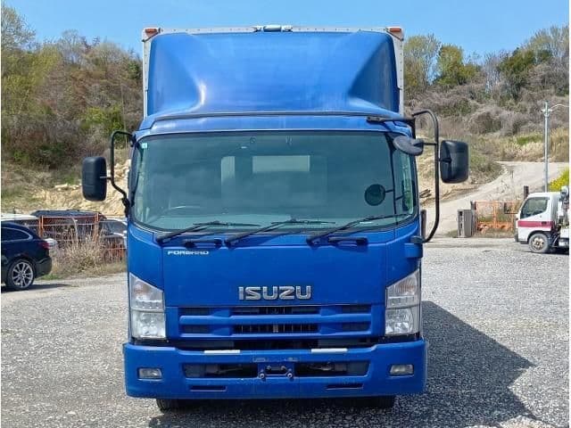 ISUZU