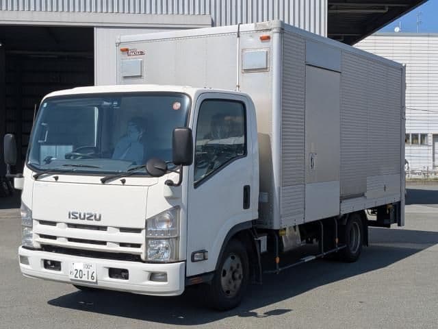 ISUZU