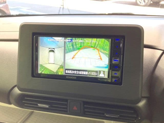 Car thumbnail 4