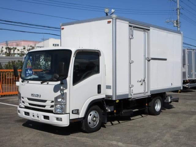 ISUZU