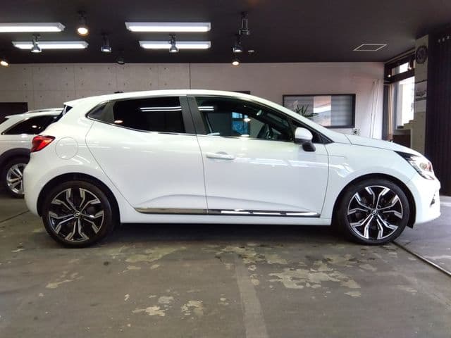 Car thumbnail 4