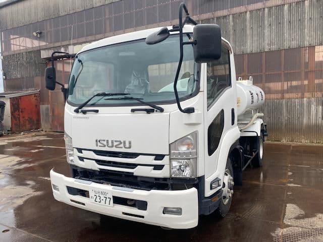 ISUZU