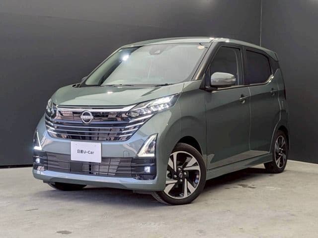 NISSAN