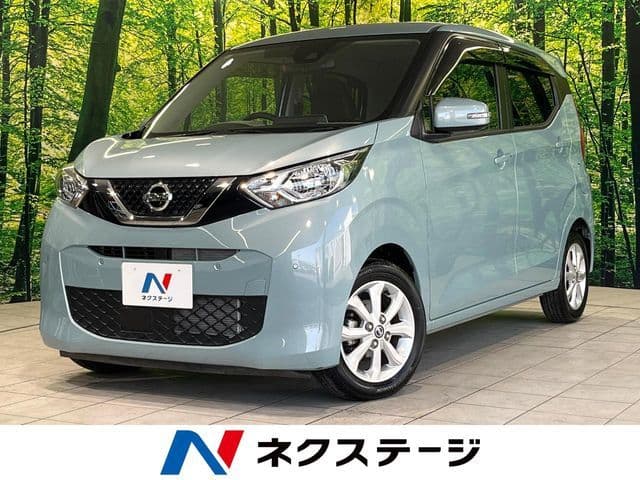 NISSAN