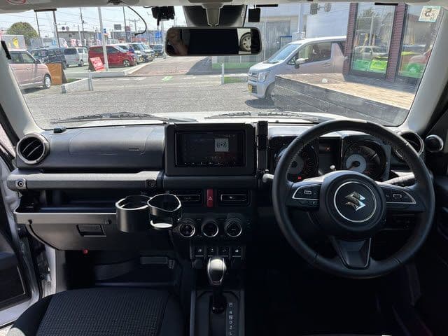 Car thumbnail 2