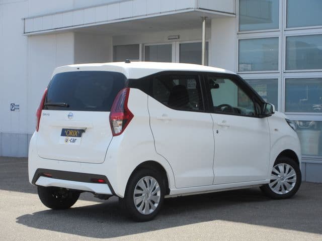 Car thumbnail 3