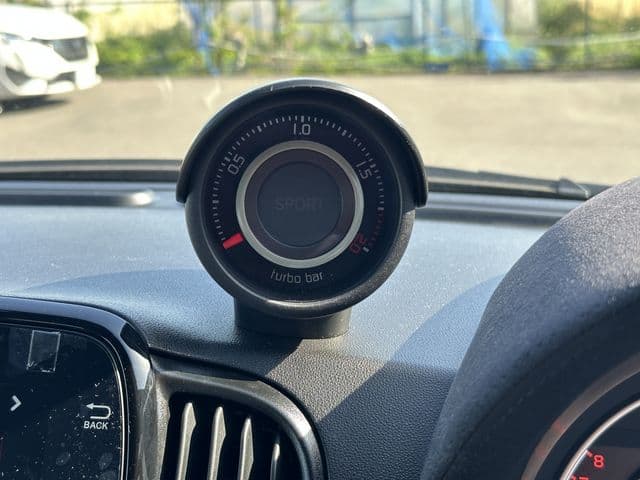 Car thumbnail 3