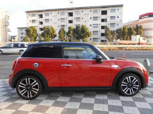 Car thumbnail 4