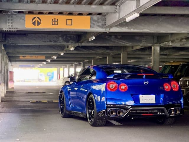 Car thumbnail 2