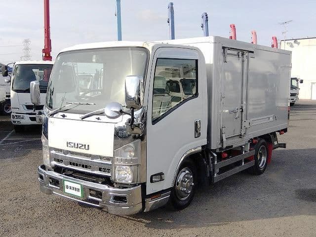 ISUZU