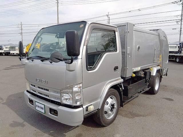 ISUZU