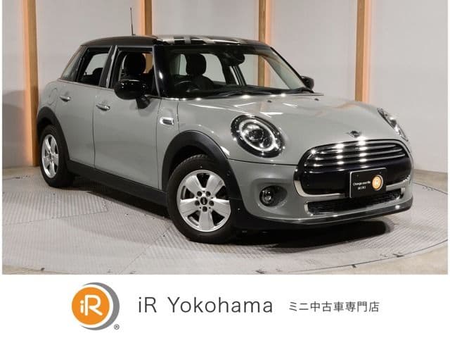 Car image 1