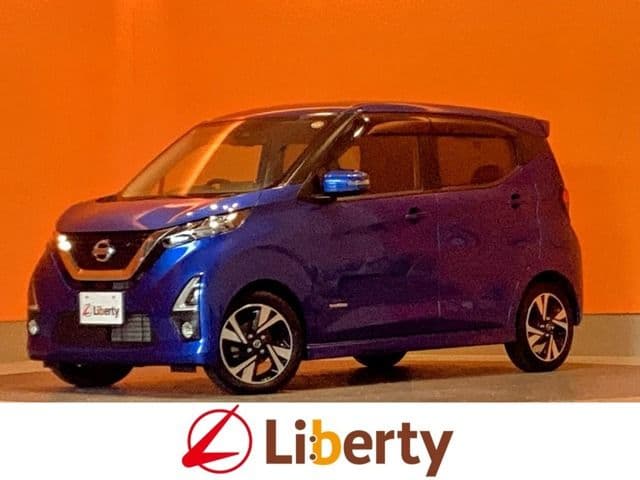 NISSAN