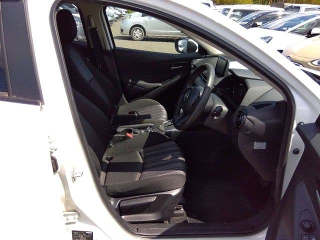 Car thumbnail 4