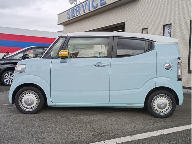 Car thumbnail 4