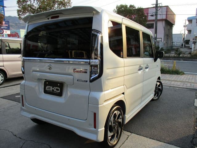 Car thumbnail 3
