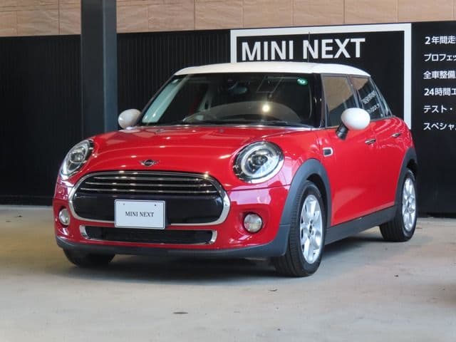Car image 1