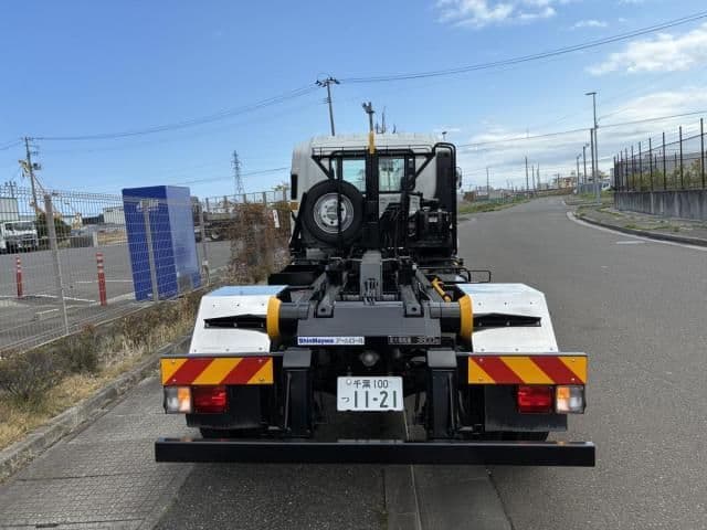 Car thumbnail 3