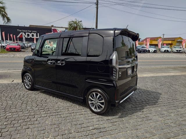Car thumbnail 4