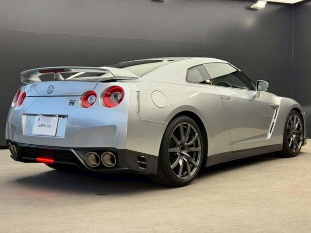 Car thumbnail 3