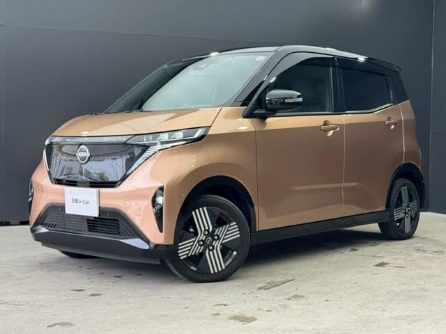 NISSAN