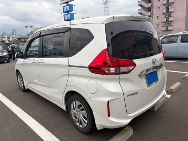 Car thumbnail 4