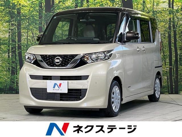 NISSAN