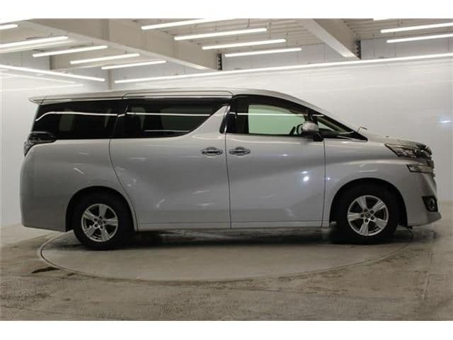Car thumbnail 4