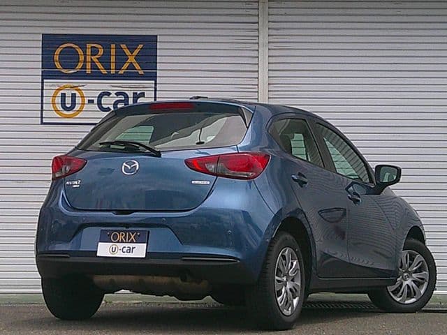 Car thumbnail 3