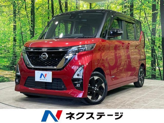 NISSAN