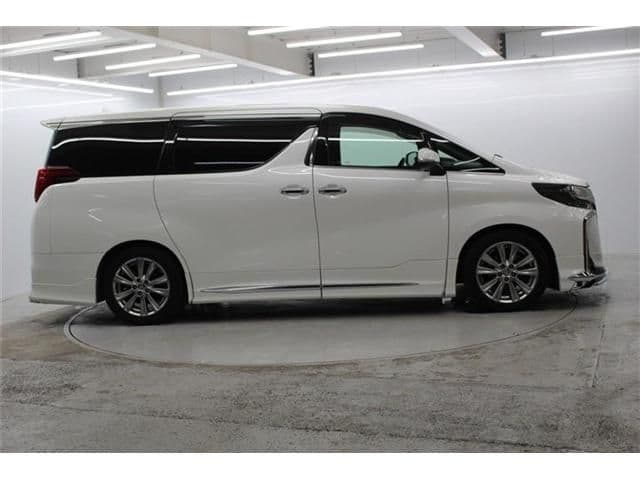 Car thumbnail 4