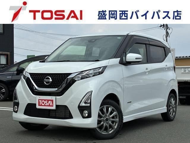 NISSAN